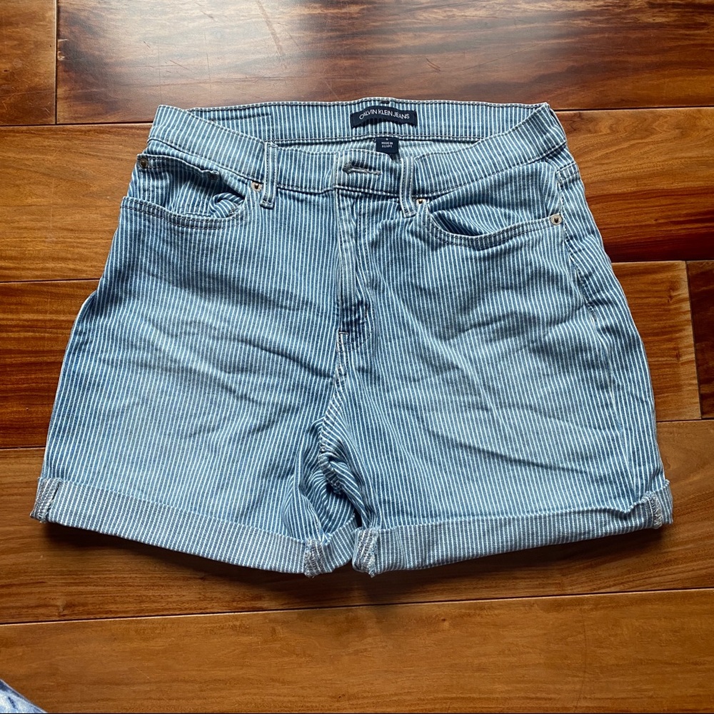 Calvin Klein Jean Shorts, High Rise, Blue thin stripes